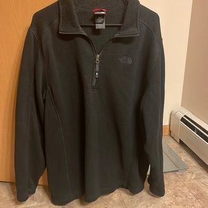 Mens North Face zip-up. Size XL.
